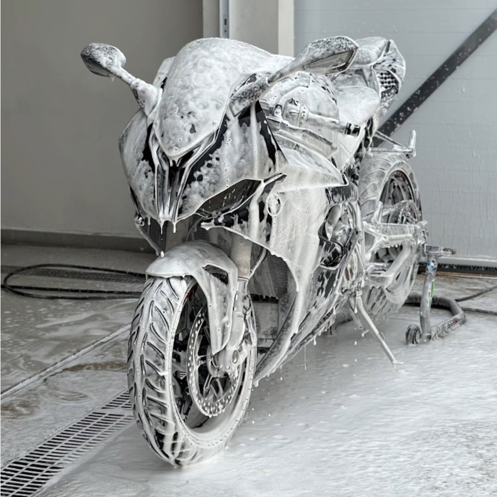 Meet your Posher, Erick